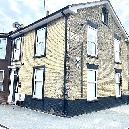 Corner Stone House - Apartment 1 غريت يورماوث المظهر الخارجي الصورة